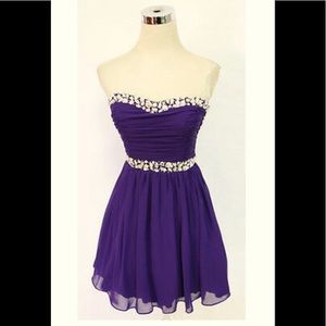 Windsor sequins Rhinestones strapless Purple dress size 7